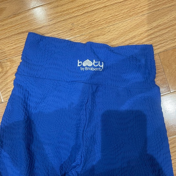 BOOTY BY BRABANTS // Matching workout set, one size fits most - Picture 2 of 3